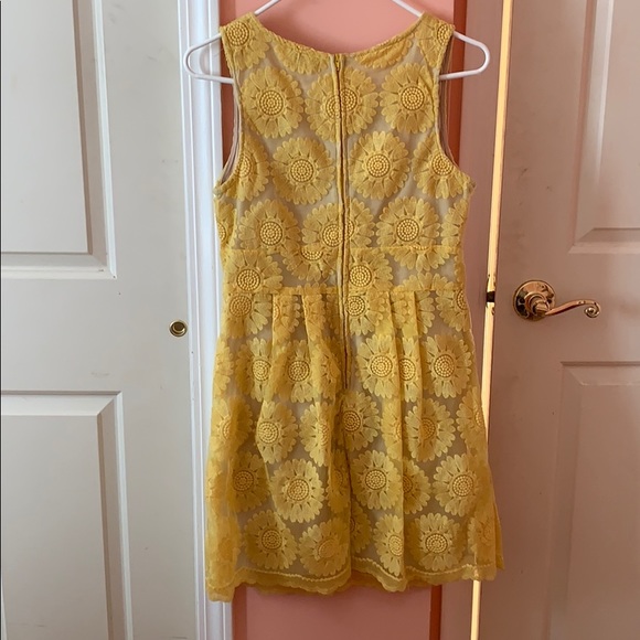 Yellow sunflower dress - Picture 2 of 4